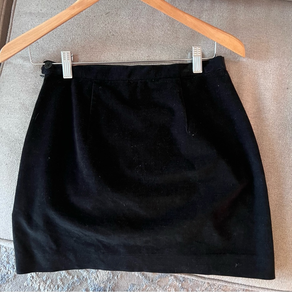 Aritiza Babaton Black Mini Skirt